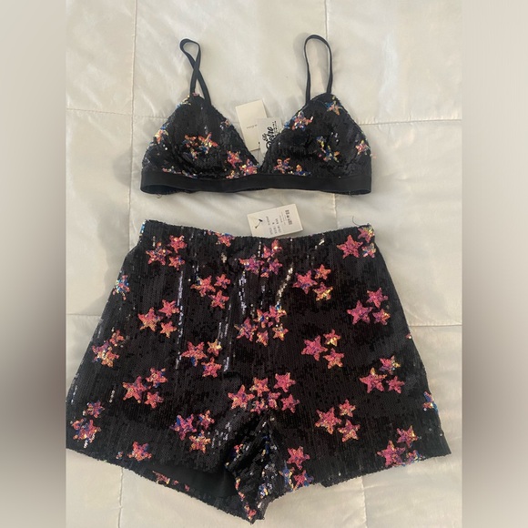 RARE✨Sequin Rodeo Star Short & Bra Top Set 🖤 - Picture 3 of 7